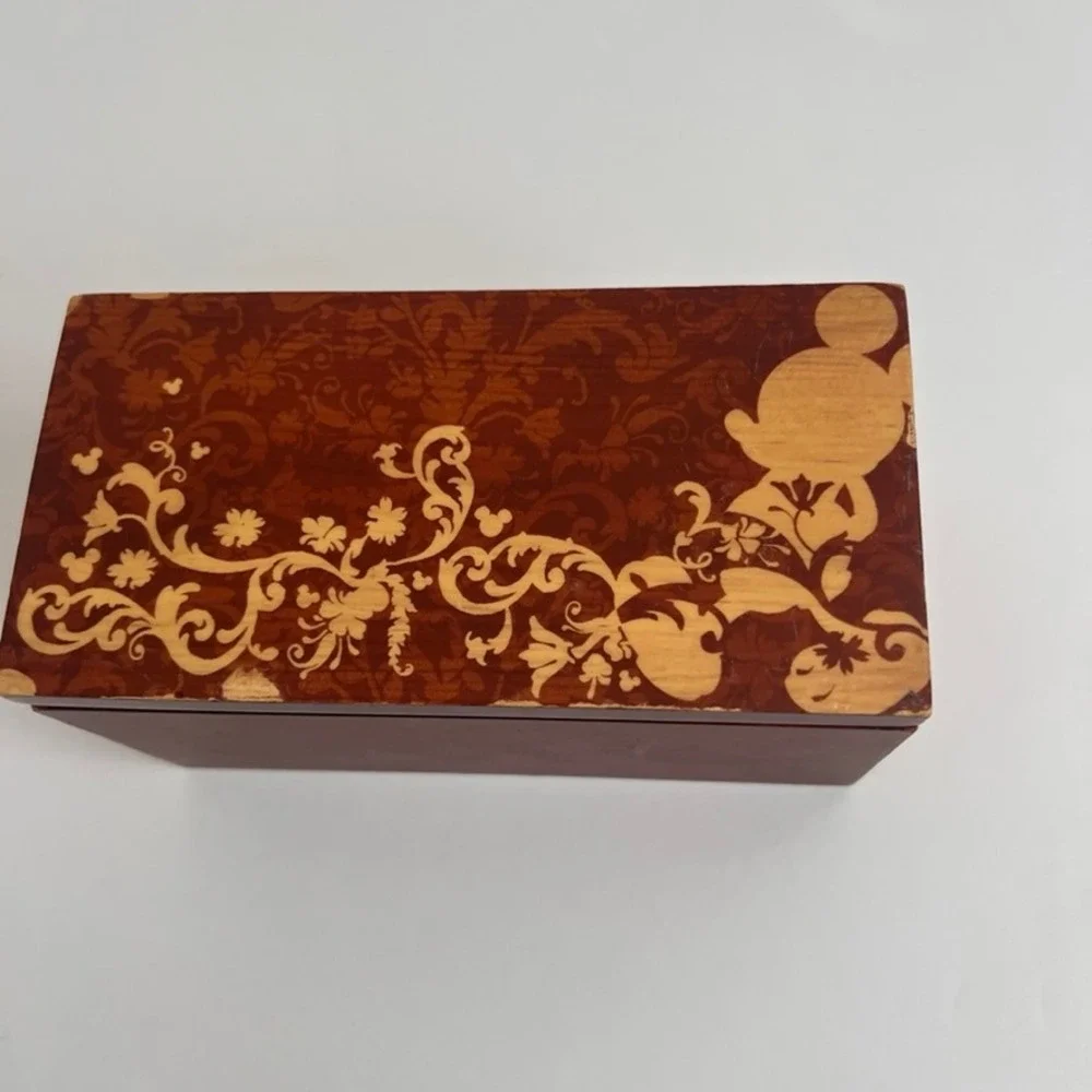 Disney Parks Mickey‎ Mouse Wooden Keepsake Trinket Box Cherry Finish